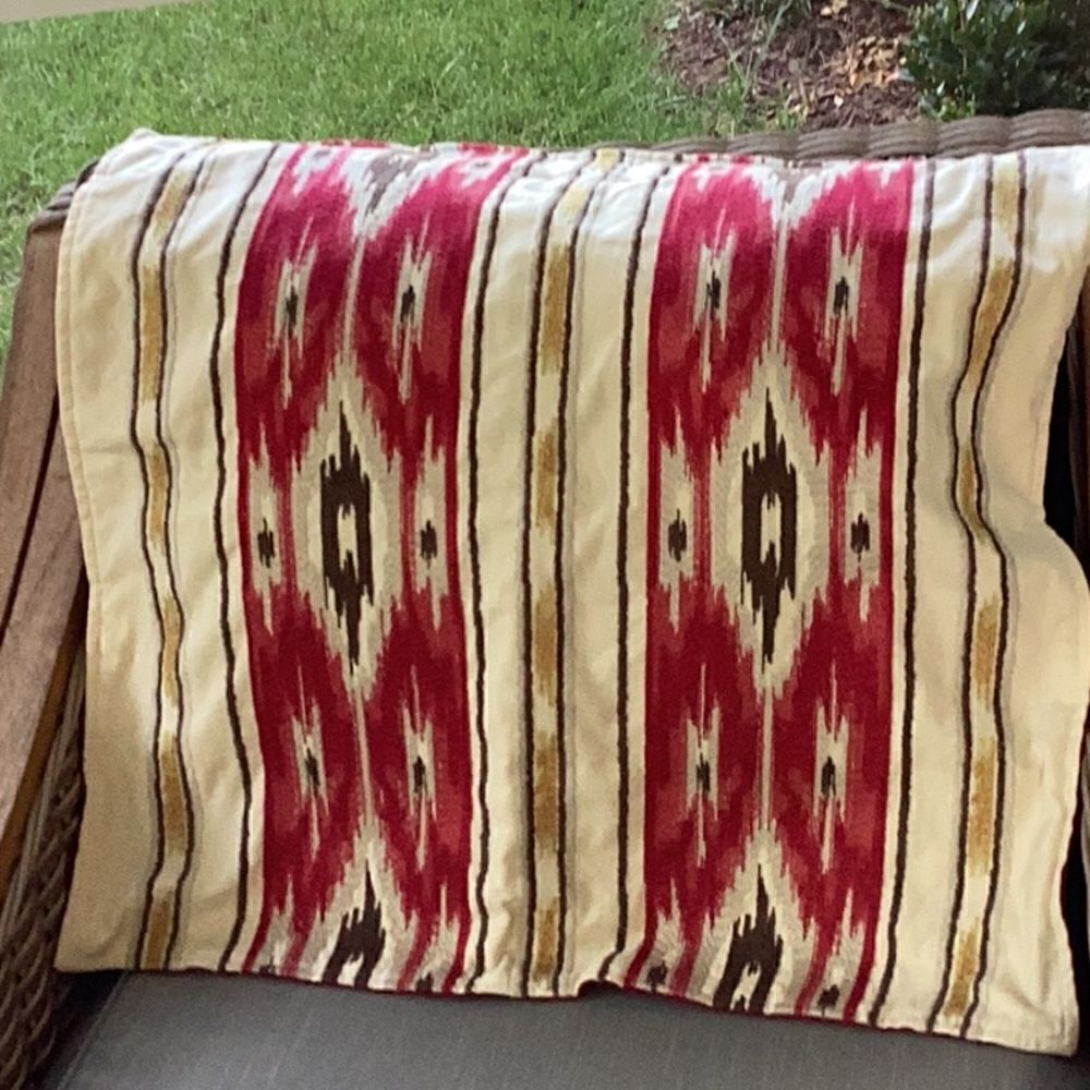 Pottery Barn Flamestitch Pilllw Cover 24”x24”
